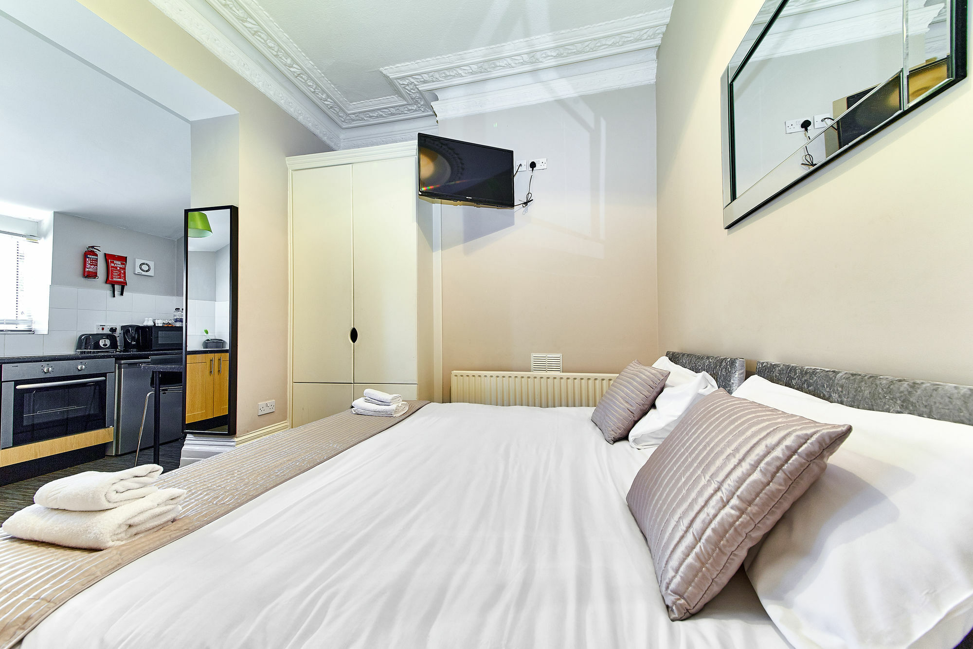 United Lodge Hotel And Apartments London Bagian luar foto